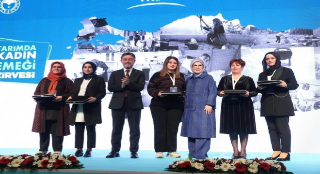  Emine Erdoğan:  Anadolu kadını çalışkandır’